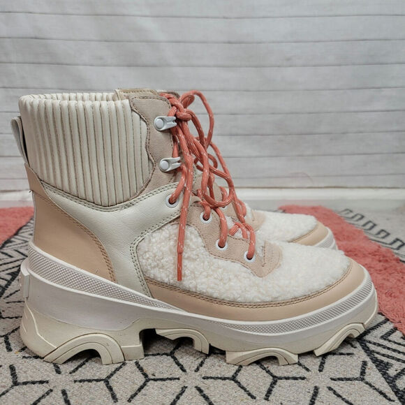 SOREL Brex Cozy Waterproof Boot in Nova Sand/Sea Salt, sz 10 - Picture 1 of 16